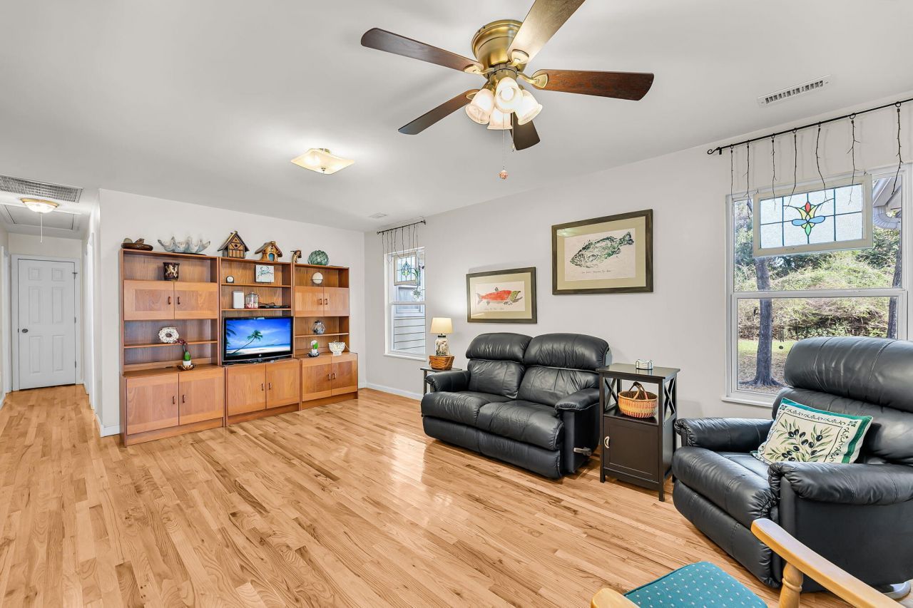 1014 Benton Bnd Road Photo 9