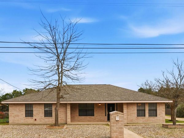 337 Mack Hollimon, Kerrville, TX 78028