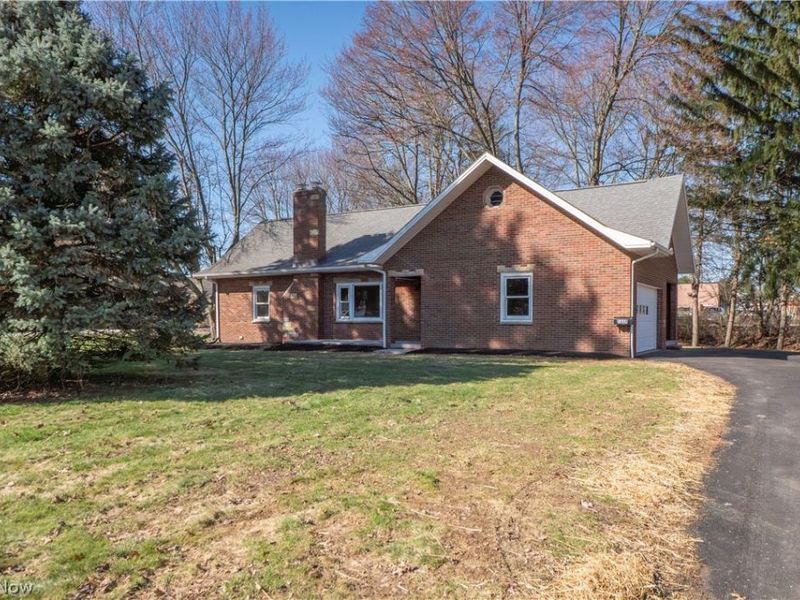 2849 Wise Avenue NW, Canton, OH 44708 Photo 2