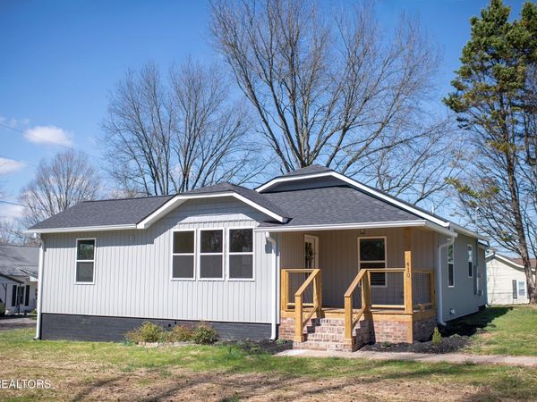 410 W Walnut St, Madisonville, TN 37354