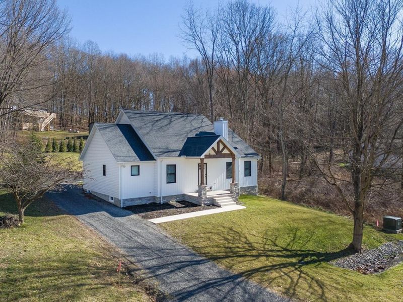 155 Grand Ridge Road, Howard, OH 43028 Photo 2