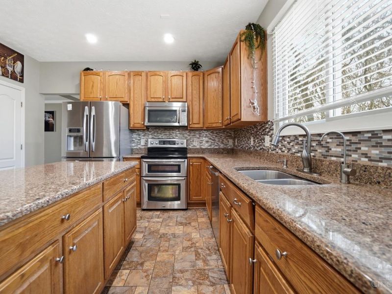 75 Triple Crown Circle, Springboro, OH 45066 Photo 23