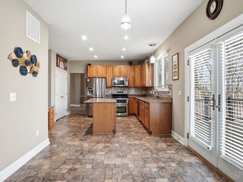 75 Triple Crown Circle, Springboro, OH 45066 Photo 30