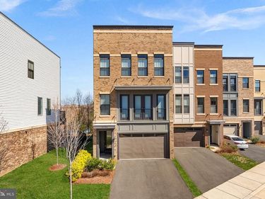 23104 SULLIVANS COVE SQUARE, BRAMBLETON, VA 20148