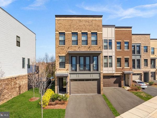 23104 SULLIVANS COVE SQUARE, BRAMBLETON, VA 20148