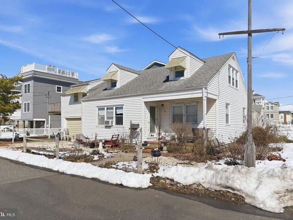 27 27TH , LONG BEACH TOWNSHIP, NJ 08008