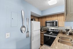 126 N Waccamaw Dr. photo 4