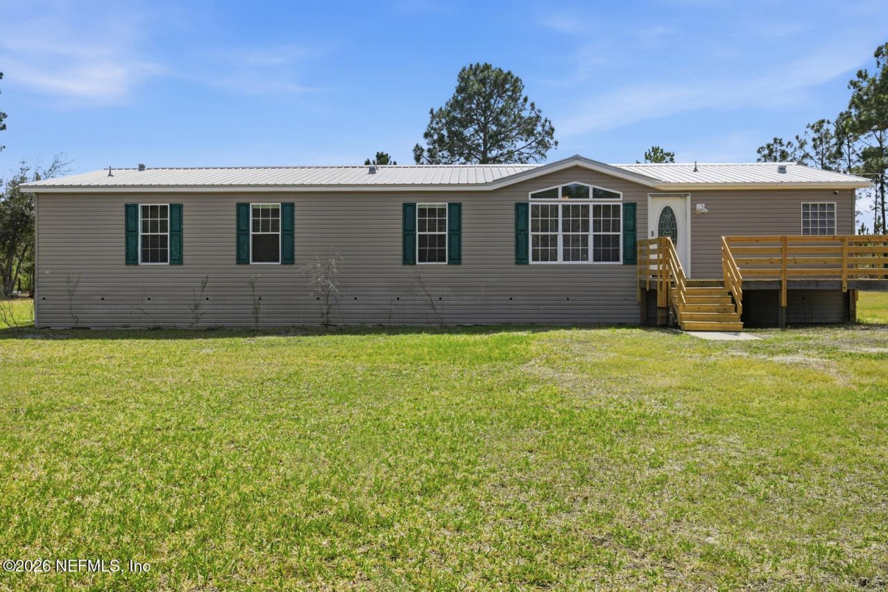 299 Cayenne Street, Interlachen, FL 32148 Photo