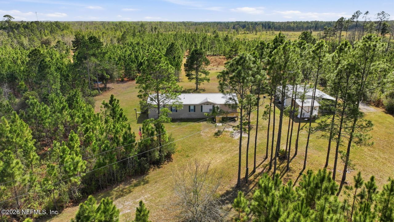 299 Cayenne Street, Interlachen, FL 32148 Photo