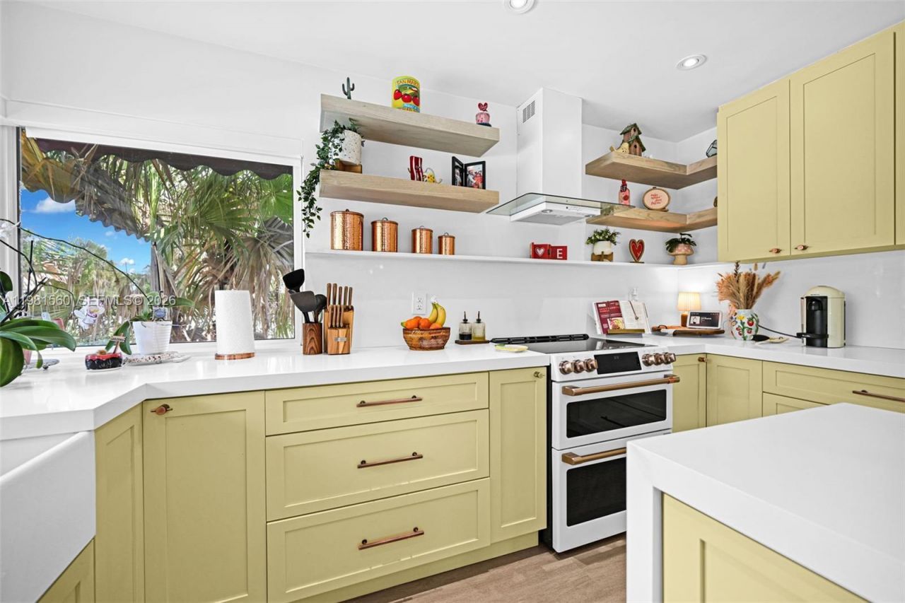 9300 E Calusa Club Dr , Miami, FL 33186 Photo