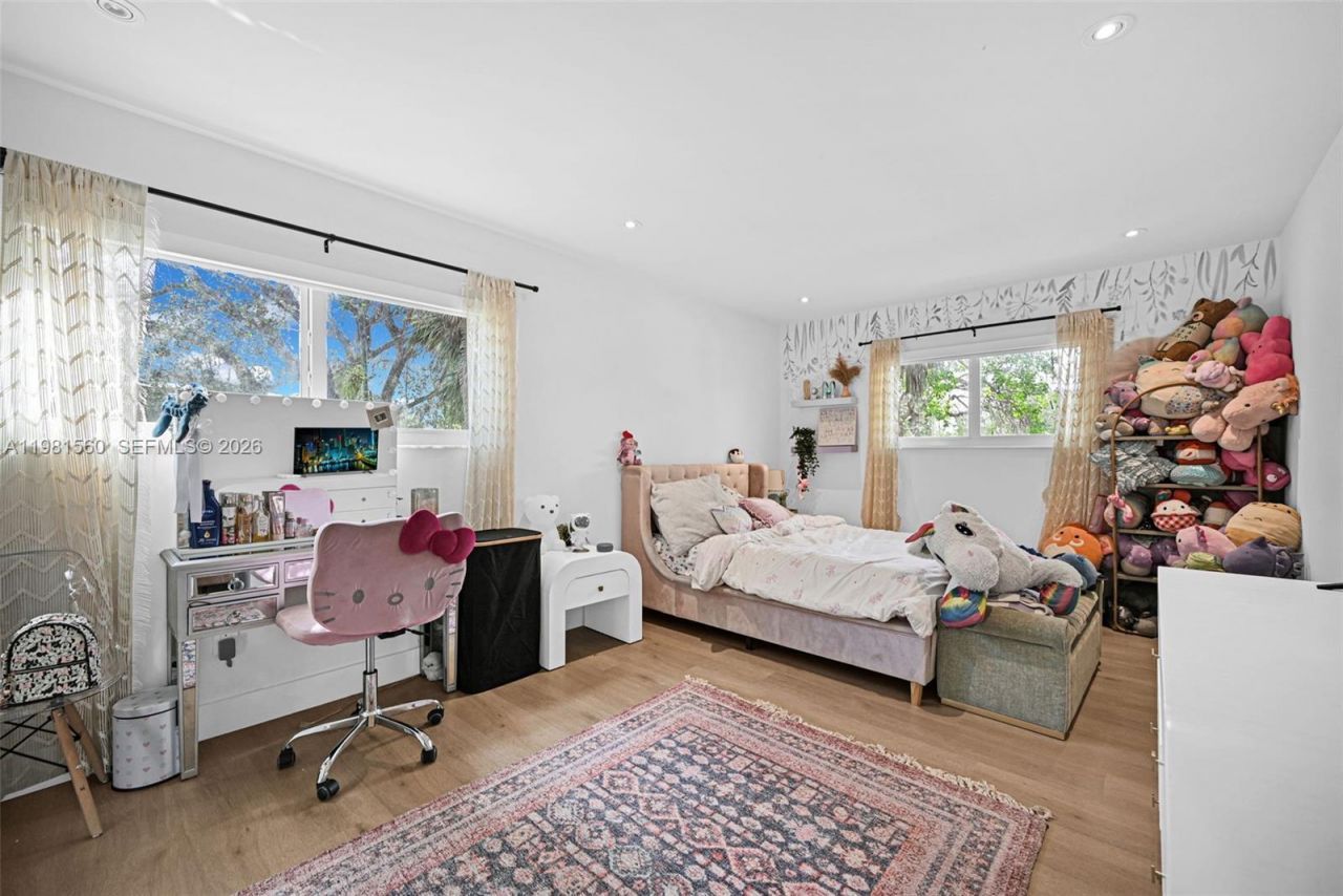 9300 E Calusa Club Dr , Miami, FL 33186 Photo