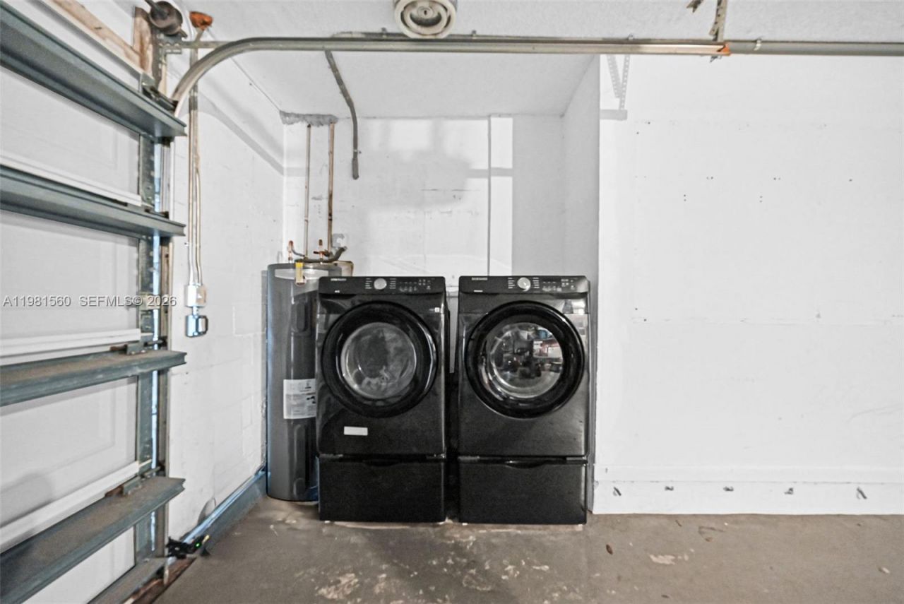 9300 E Calusa Club Dr , Miami, FL 33186 Photo