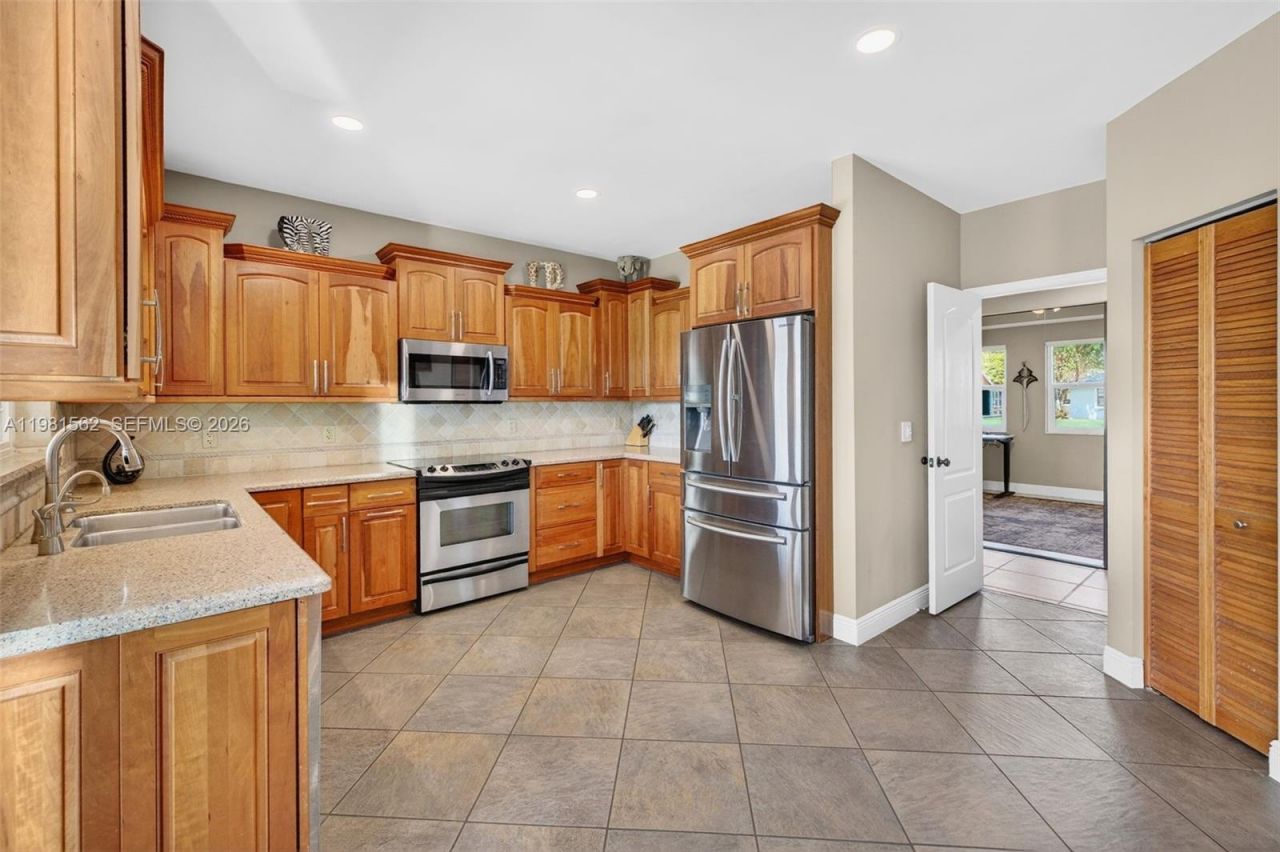 10376 SW 18th St , Davie, FL 33324 Photo