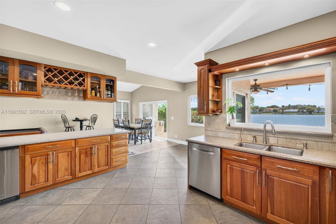 10376 SW 18th St , Davie, FL 33324 Photo