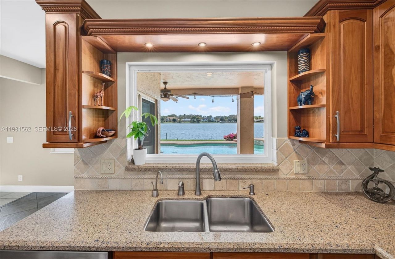 10376 SW 18th St , Davie, FL 33324 Photo