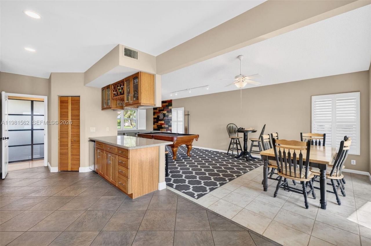 10376 SW 18th St , Davie, FL 33324 Photo