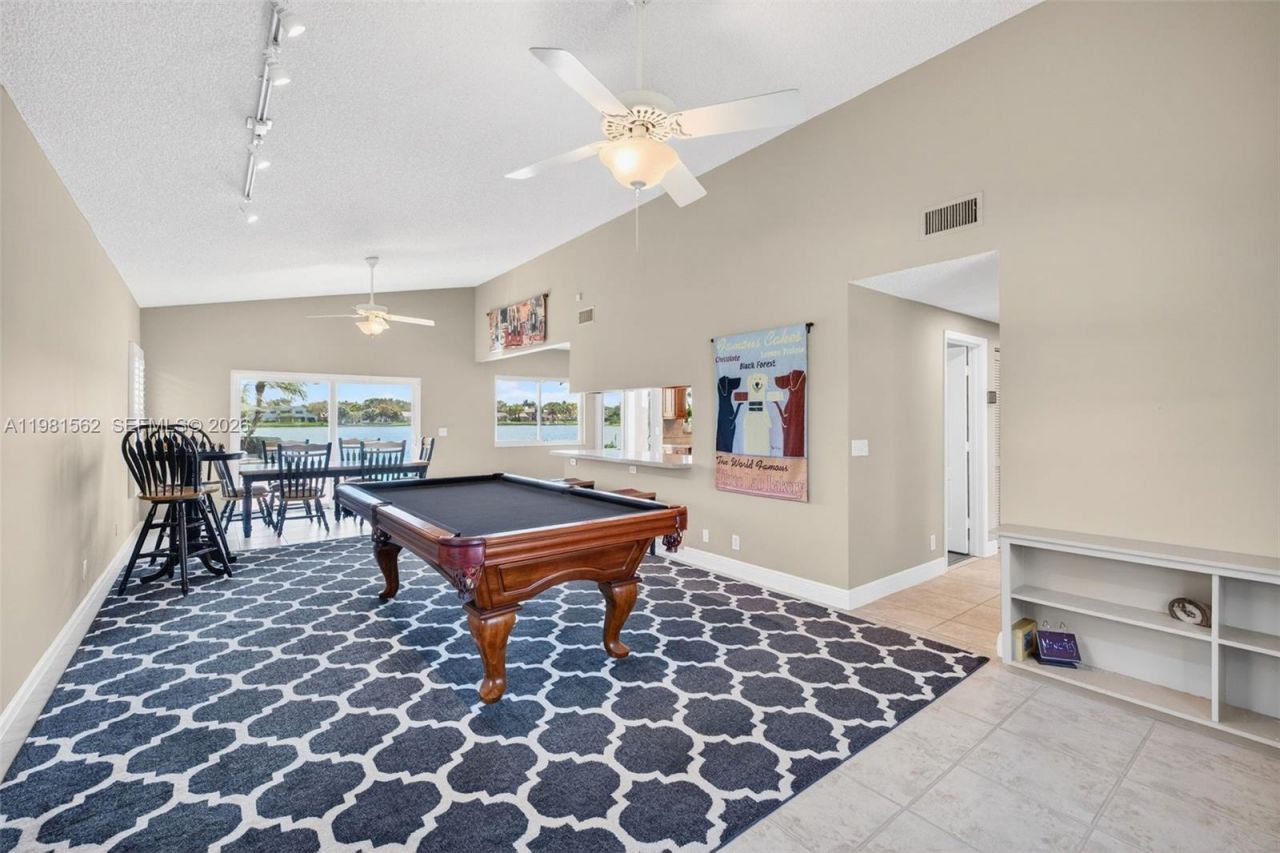 10376 SW 18th St , Davie, FL 33324 Photo