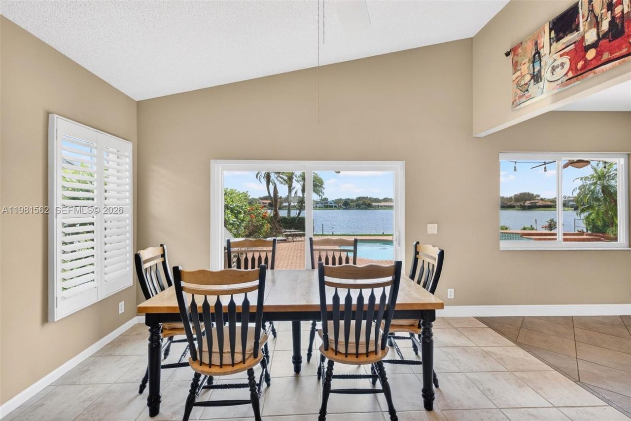 10376 SW 18th St , Davie, FL 33324 Photo