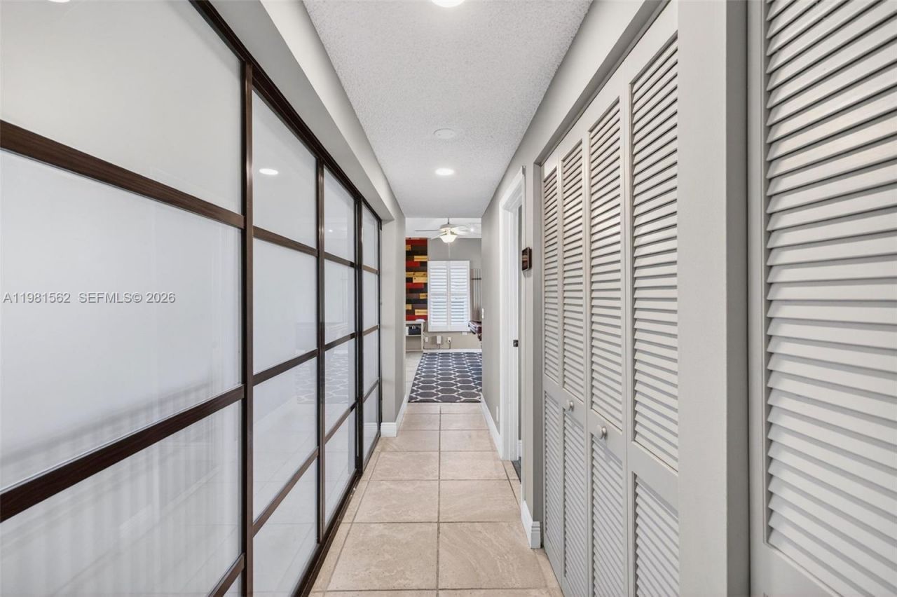 10376 SW 18th St , Davie, FL 33324 Photo