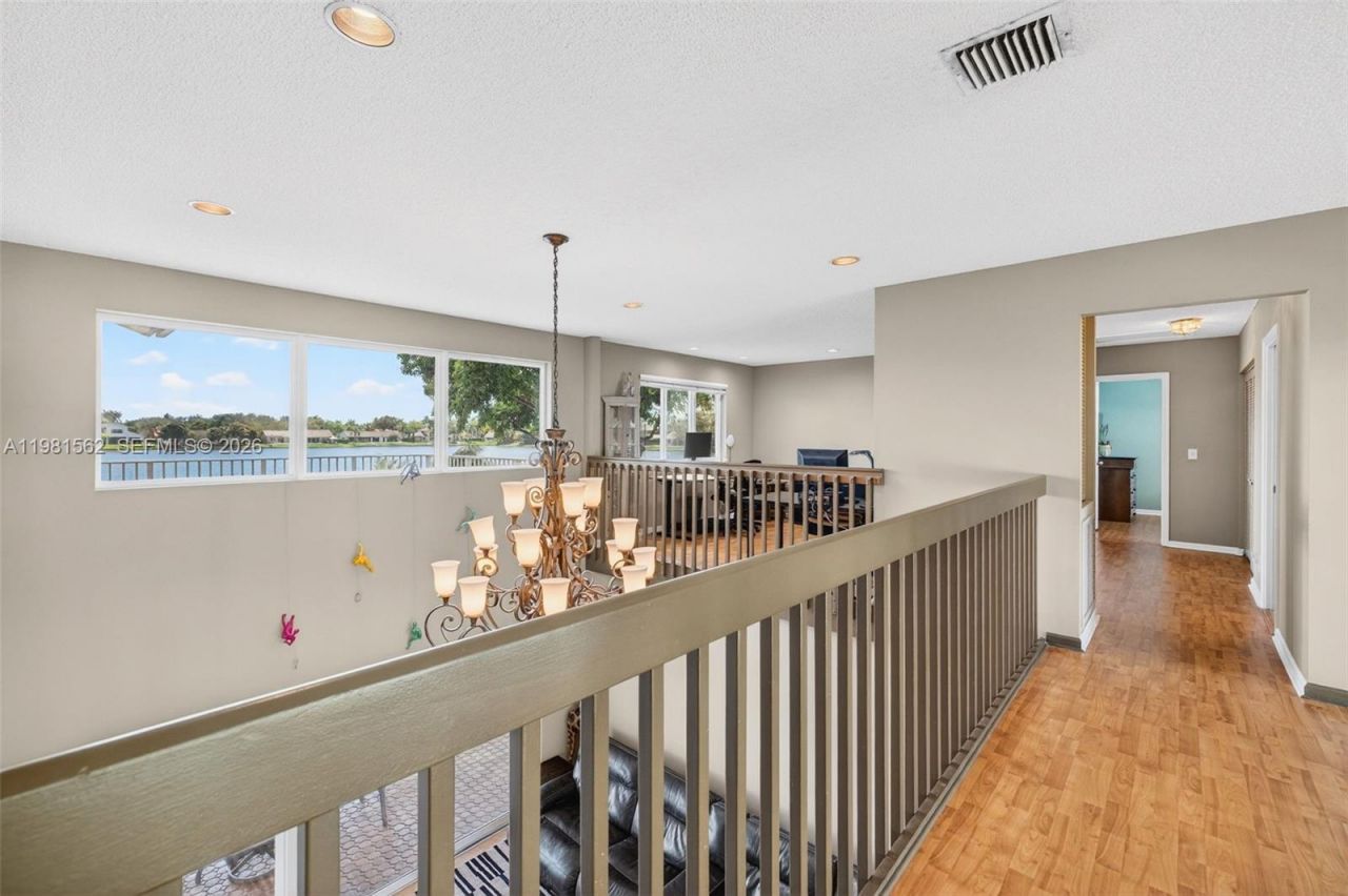 10376 SW 18th St , Davie, FL 33324 Photo