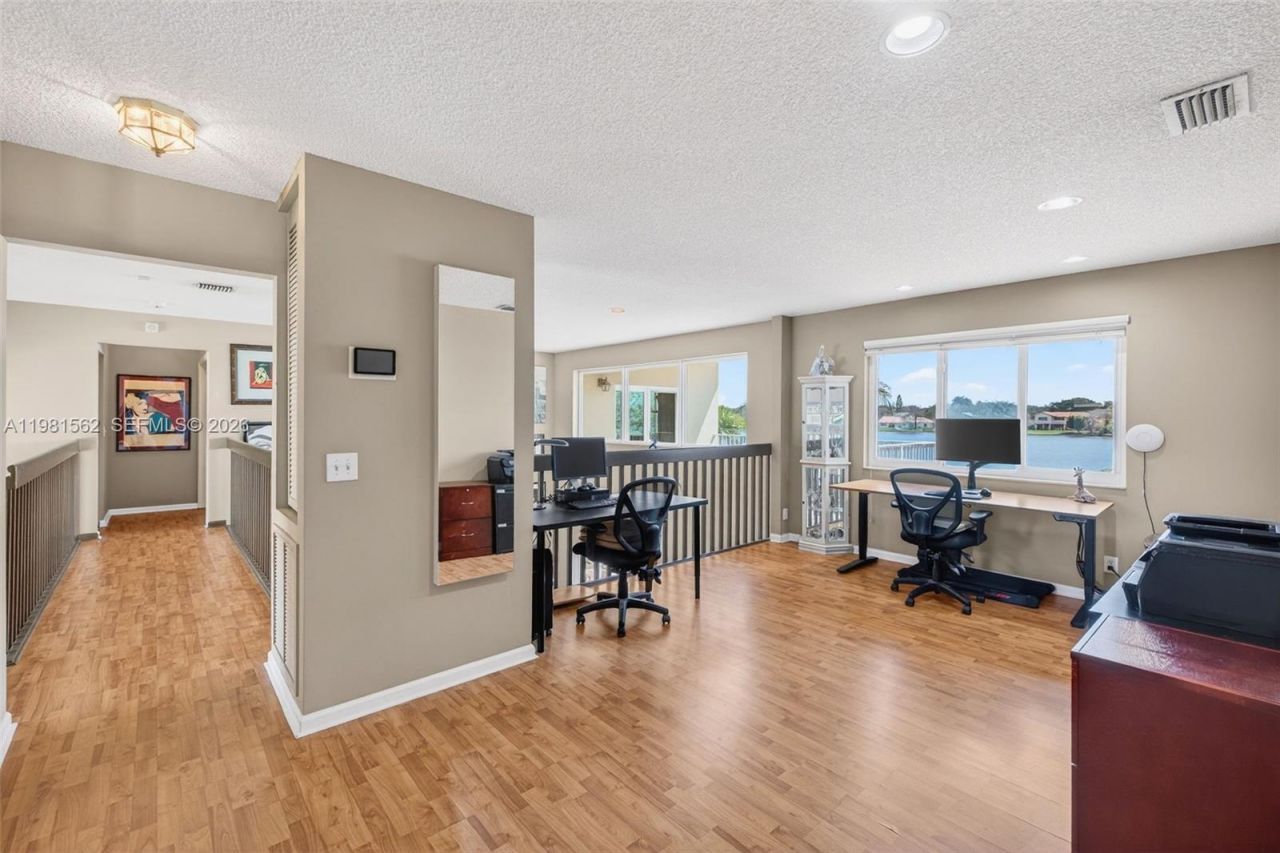 10376 SW 18th St , Davie, FL 33324 Photo