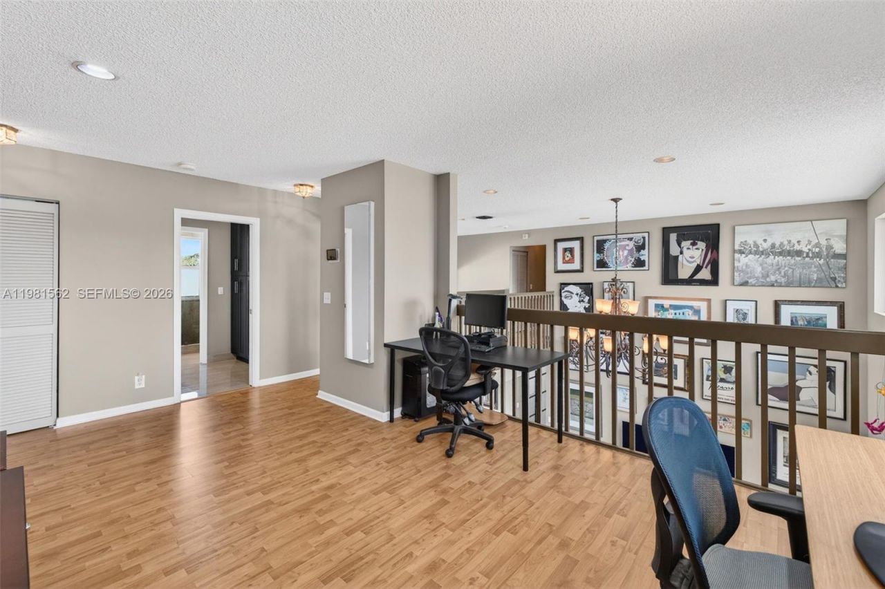 10376 SW 18th St , Davie, FL 33324 Photo