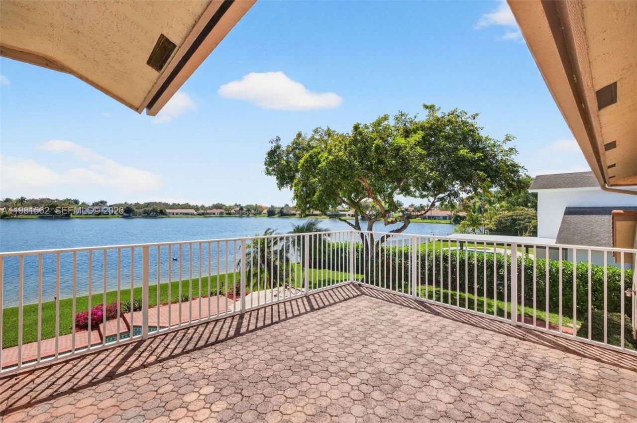 10376 SW 18th St , Davie, FL 33324 Photo