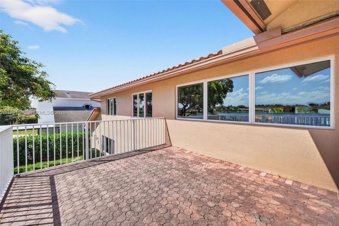 10376 SW 18th St , Davie, FL 33324 Photo