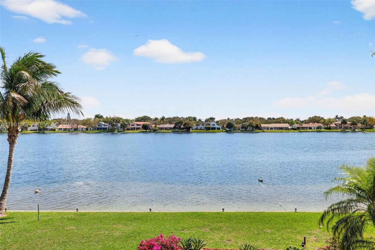 10376 SW 18th St , Davie, FL 33324 Photo