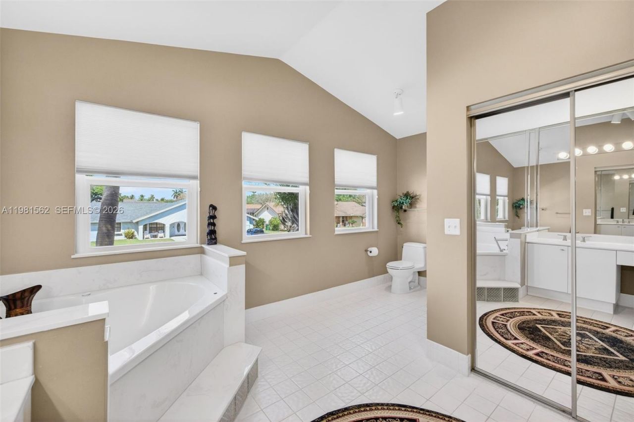 10376 SW 18th St , Davie, FL 33324 Photo