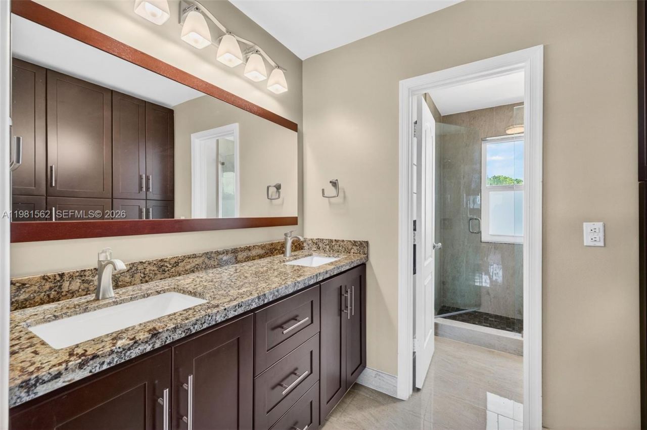 10376 SW 18th St , Davie, FL 33324 Photo