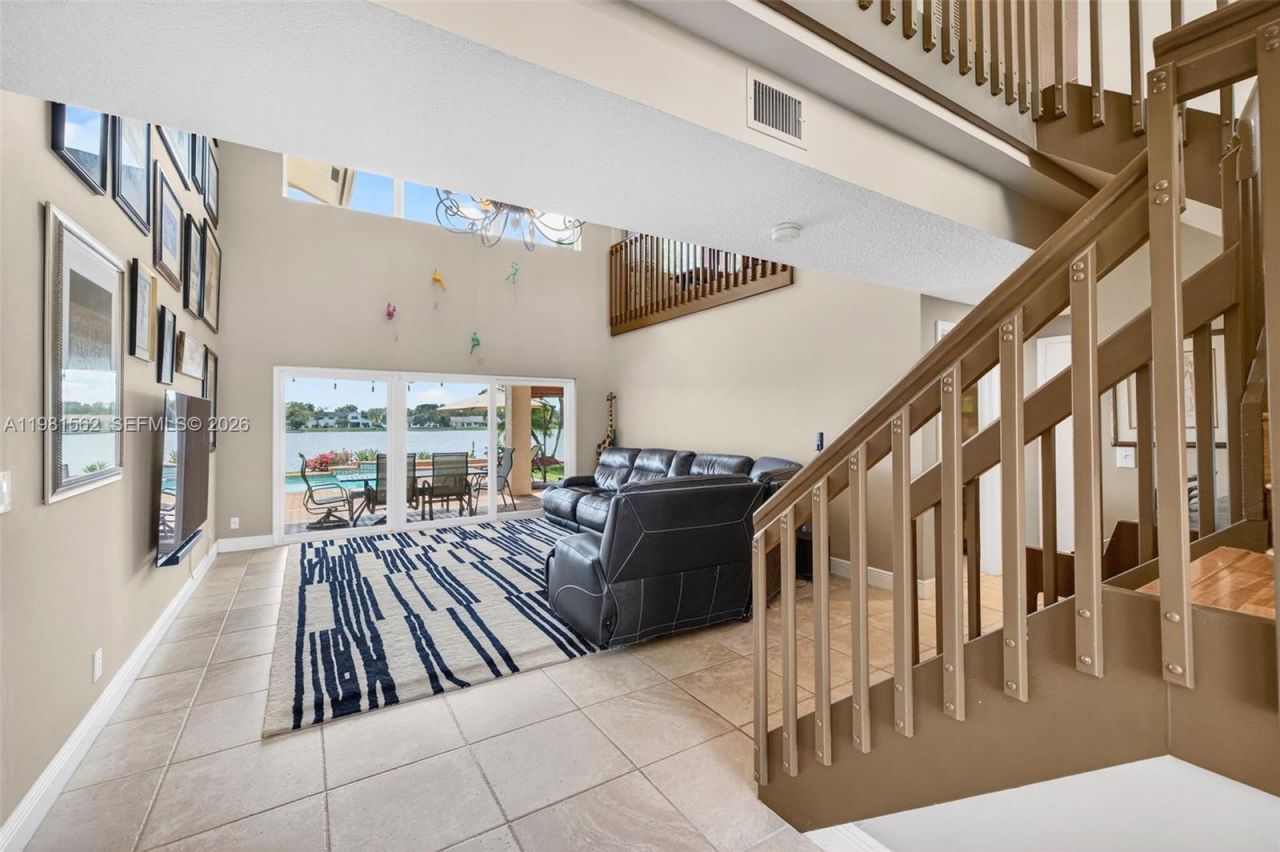 10376 SW 18th St , Davie, FL 33324 Photo