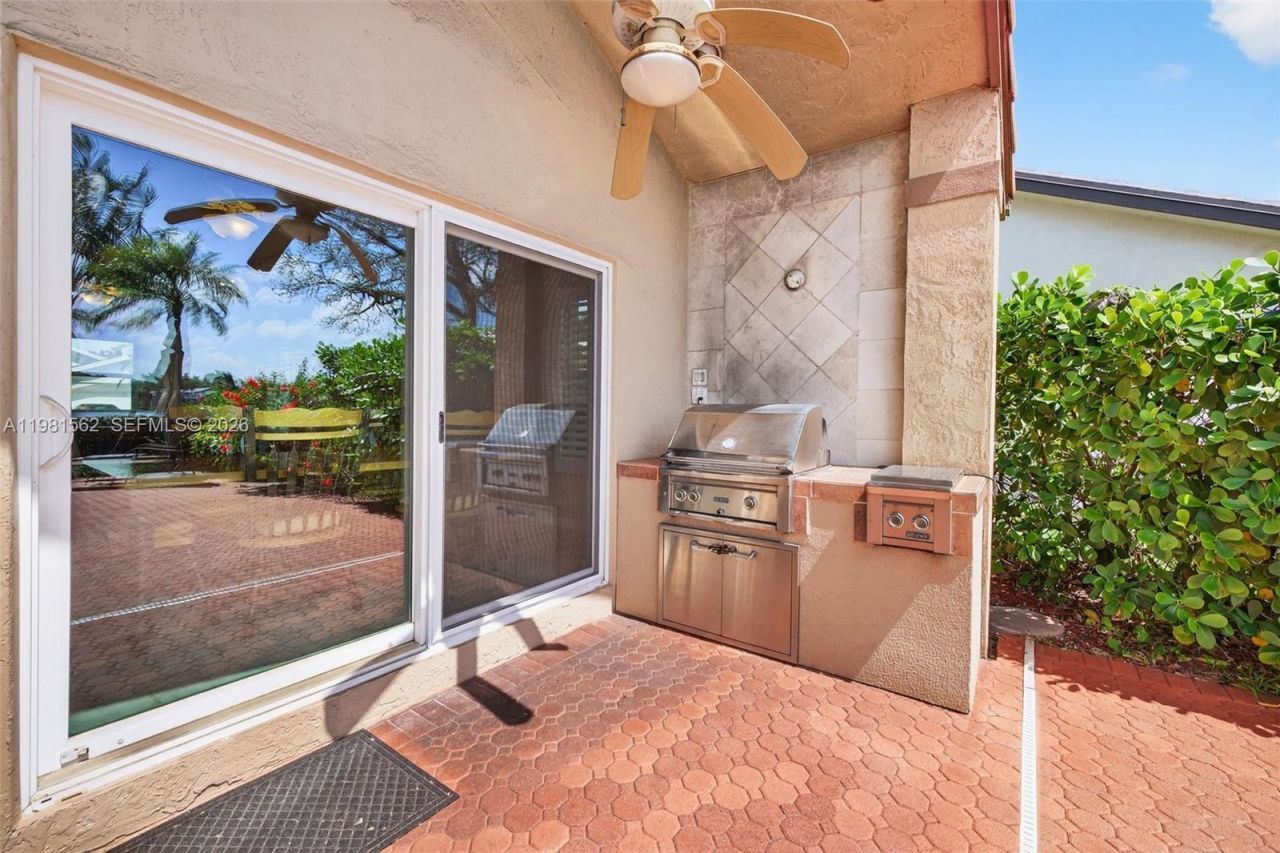 10376 SW 18th St , Davie, FL 33324 Photo