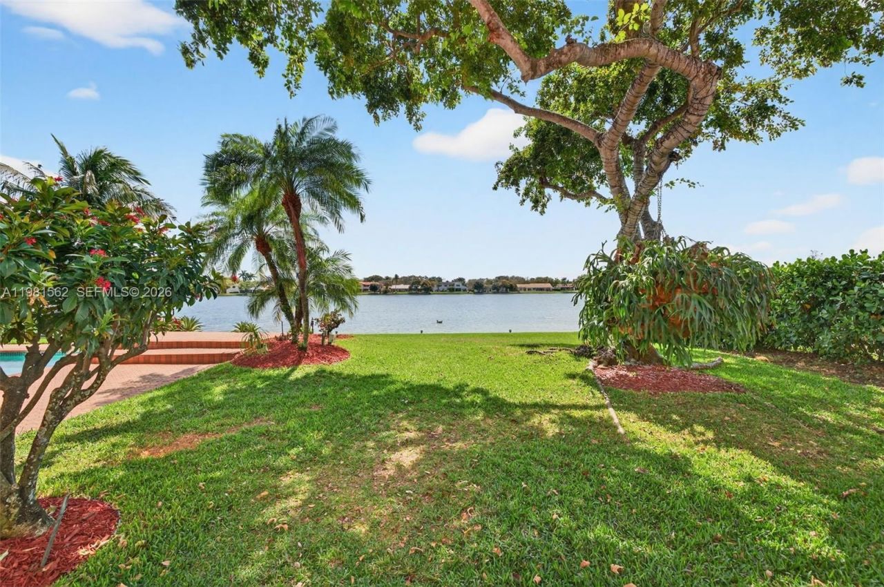 10376 SW 18th St , Davie, FL 33324 Photo