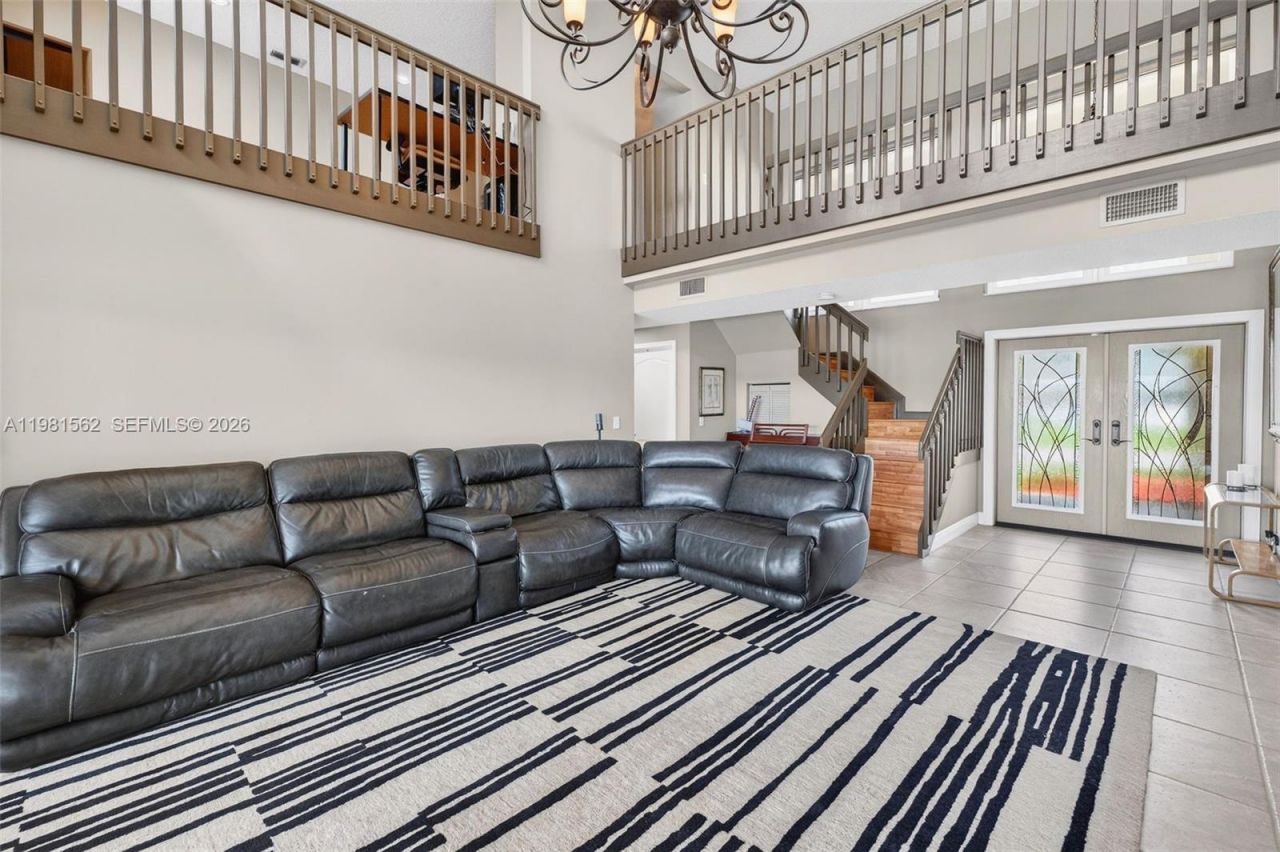 10376 SW 18th St , Davie, FL 33324 Photo