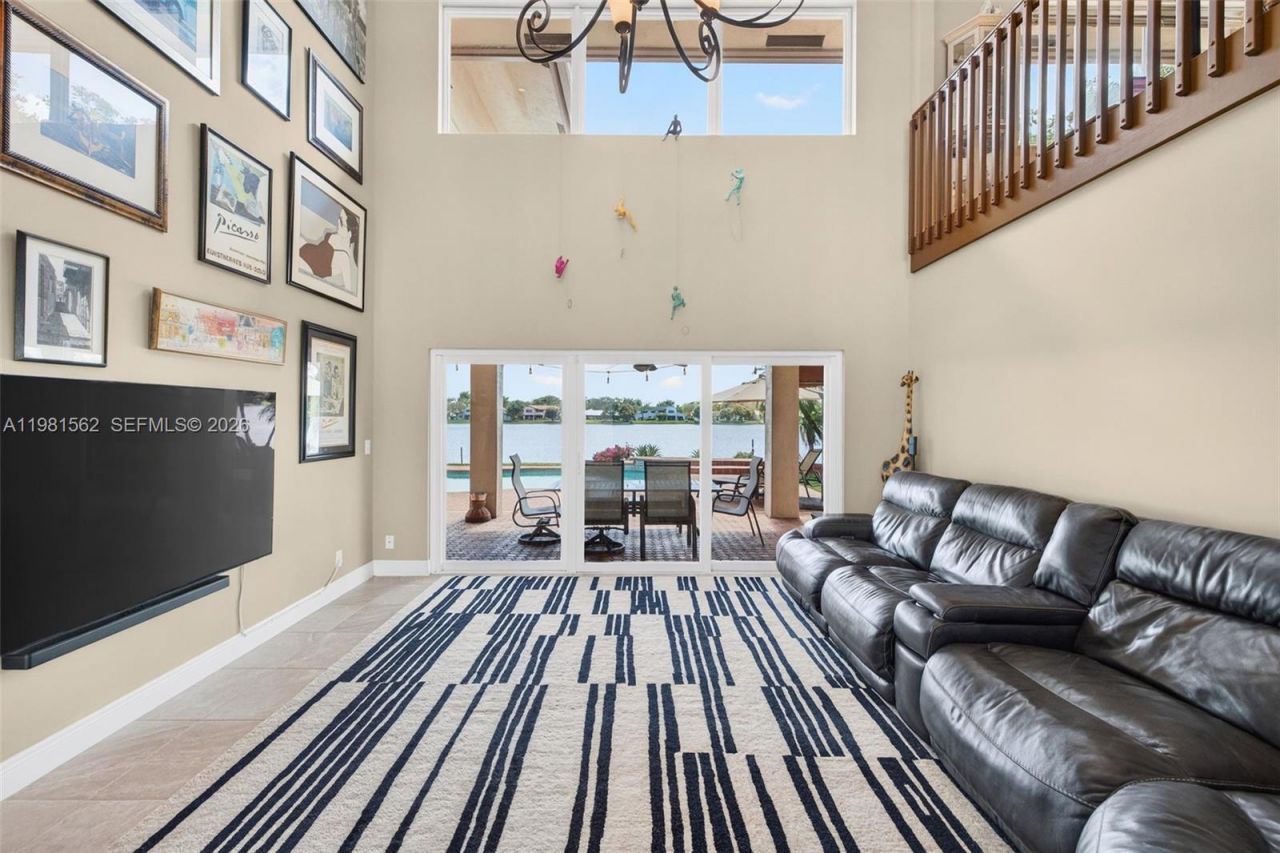 10376 SW 18th St , Davie, FL 33324 Photo