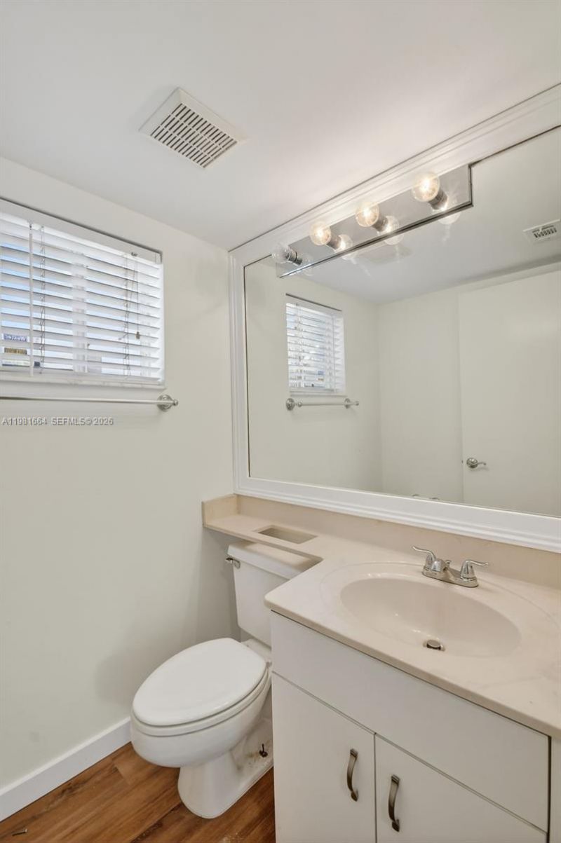 101 E Half Moon Cir, Unit B, Hypoluxo, FL 33462 Photo