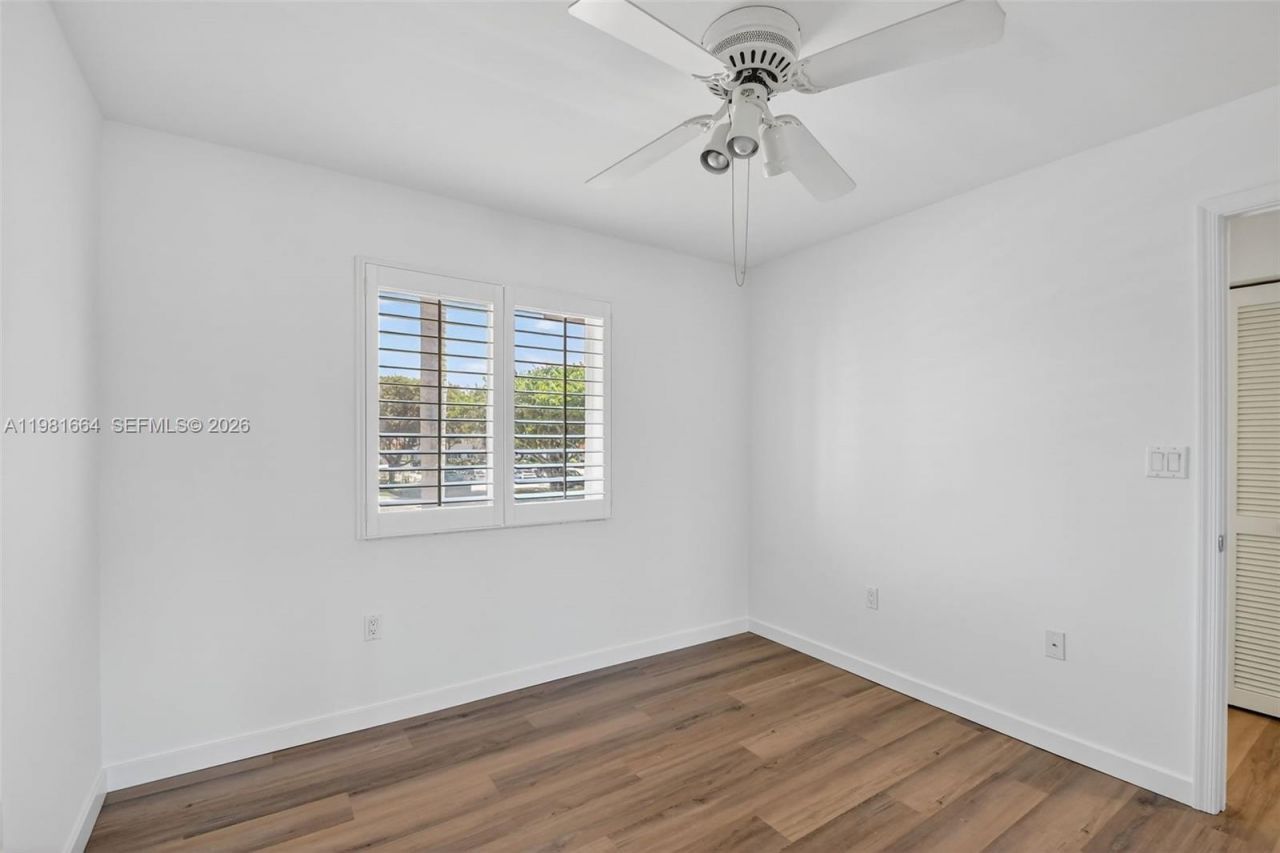 101 E Half Moon Cir, Unit B, Hypoluxo, FL 33462 Photo