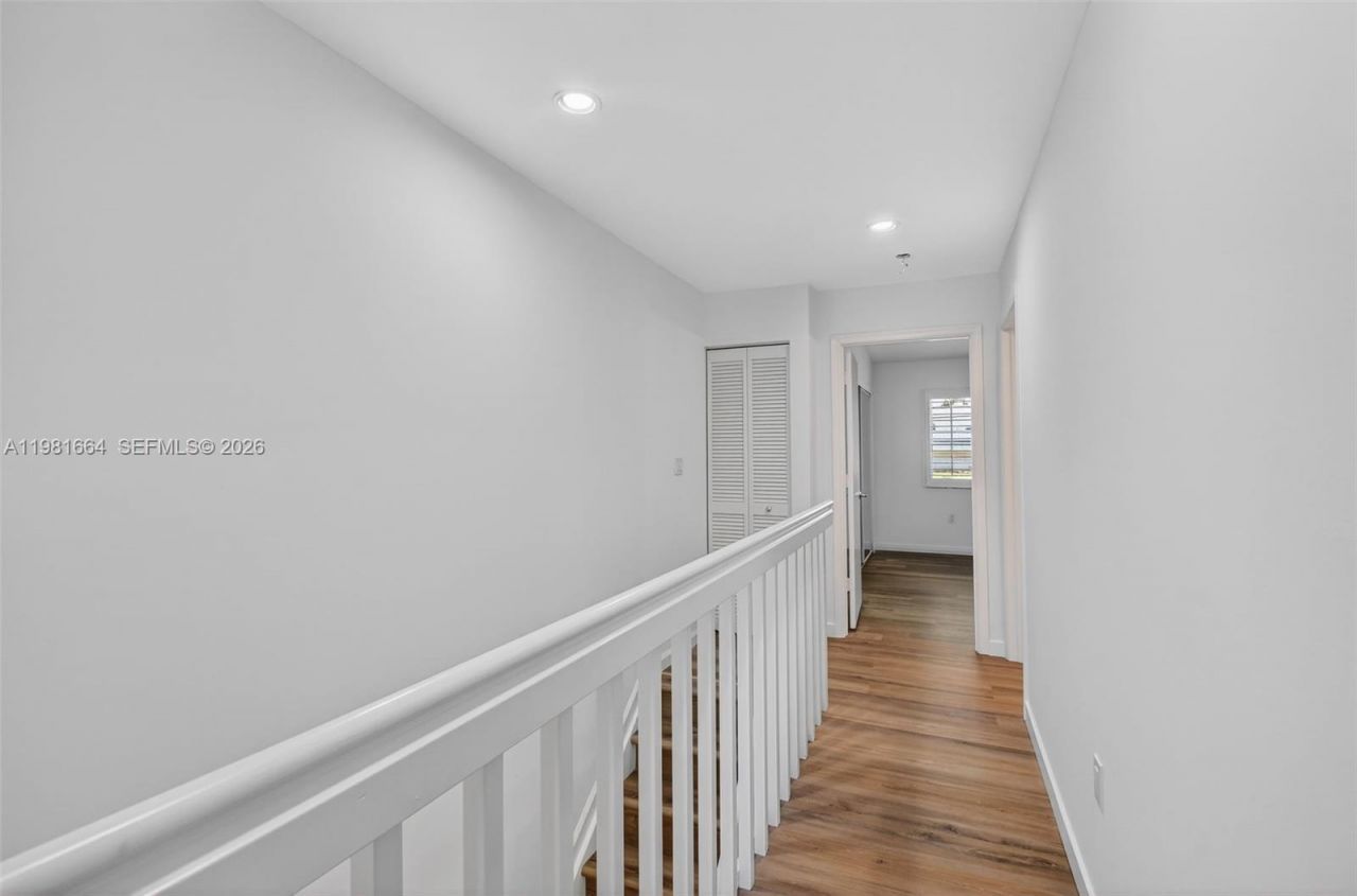 101 E Half Moon Cir, Unit B, Hypoluxo, FL 33462 Photo