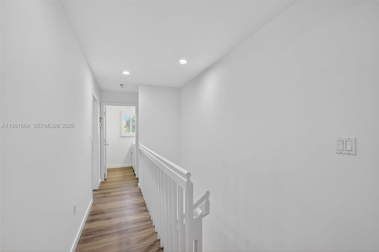 101 E Half Moon Cir, Unit B, Hypoluxo, FL 33462 Photo