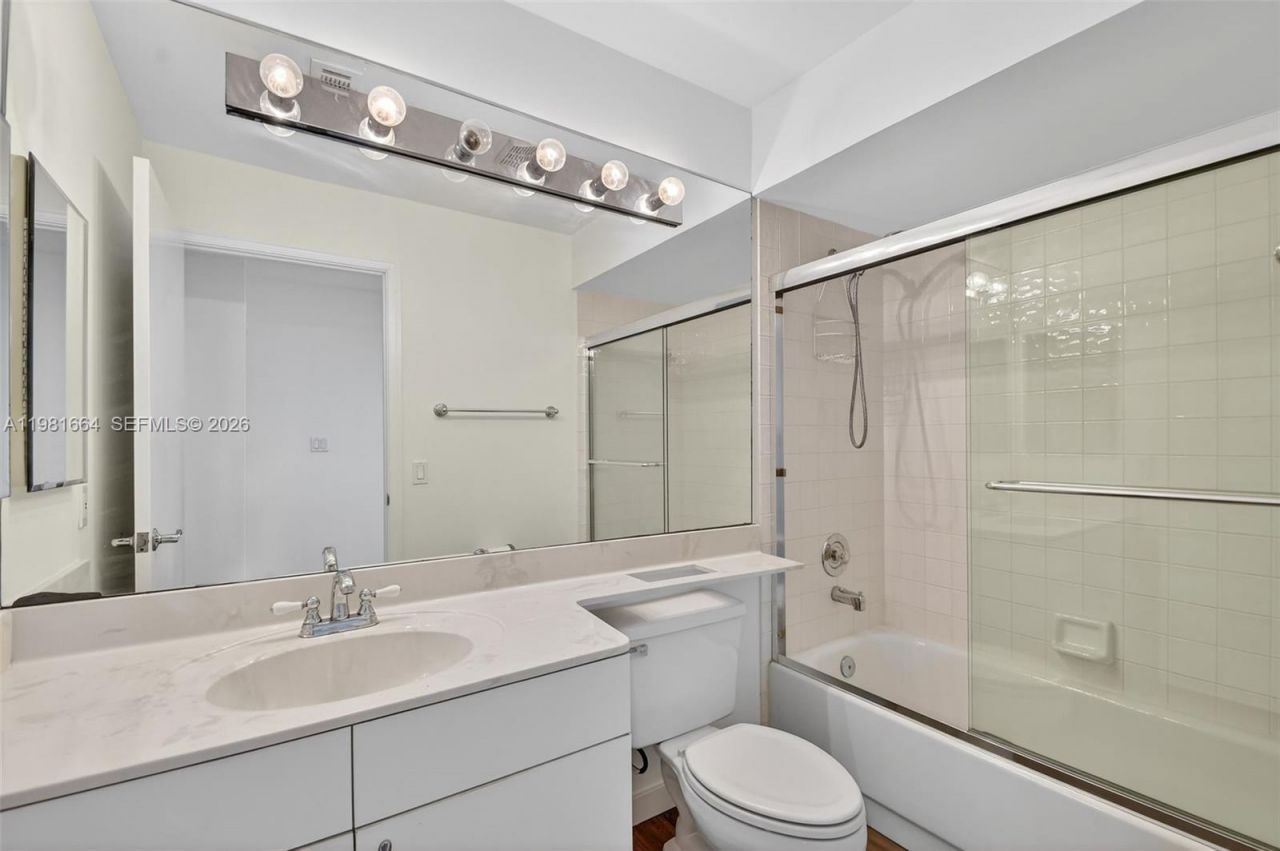 101 E Half Moon Cir, Unit B, Hypoluxo, FL 33462 Photo