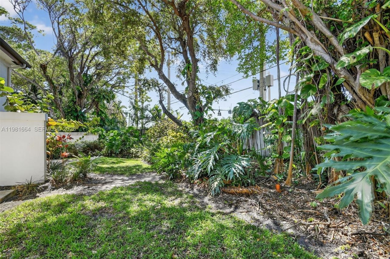 101 E Half Moon Cir, Unit B, Hypoluxo, FL 33462 Photo