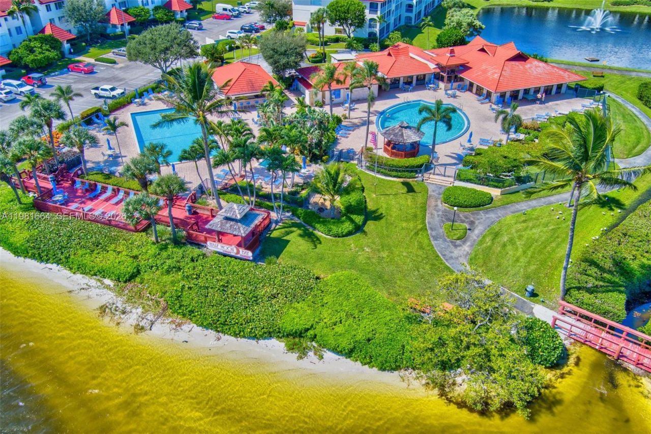 101 E Half Moon Cir, Unit B, Hypoluxo, FL 33462 Photo