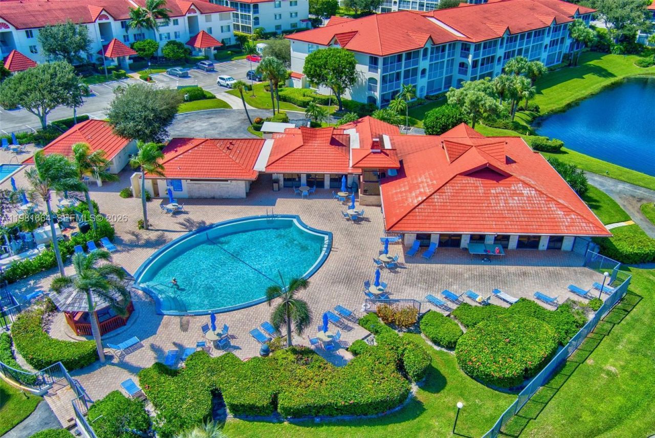 101 E Half Moon Cir, Unit B, Hypoluxo, FL 33462 Photo