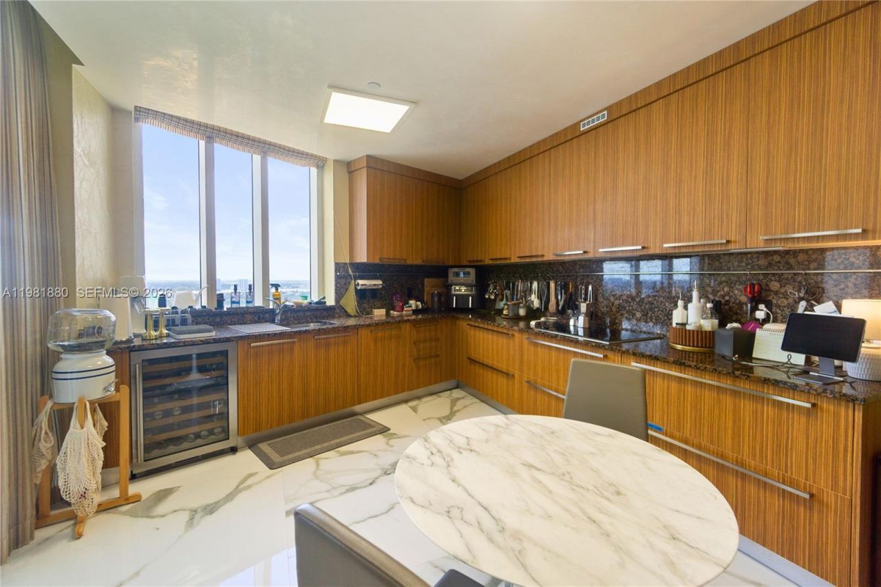 15811 Collins Ave , Unit 2606, Sunny Isles Beach, FL 33160 Photo