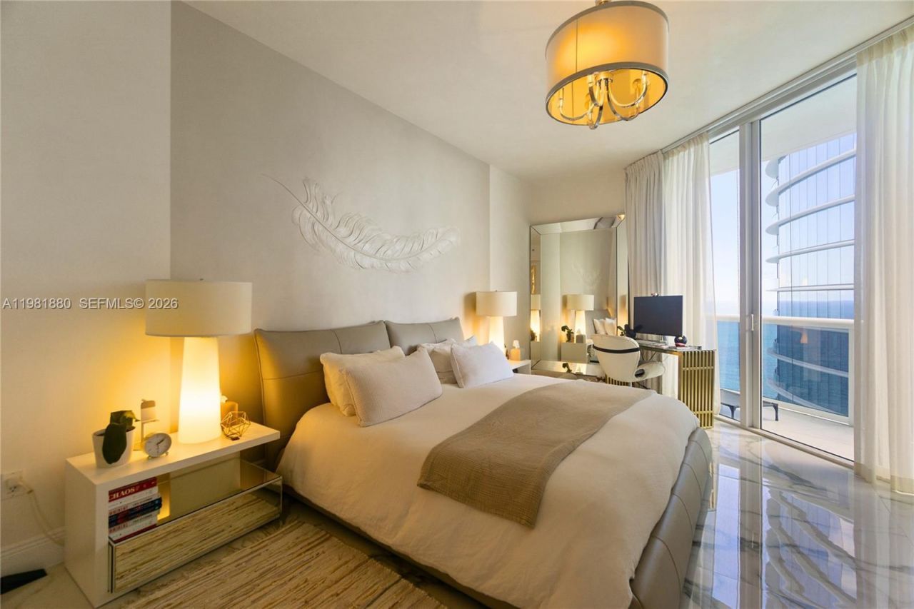 15811 Collins Ave , Unit 2606, Sunny Isles Beach, FL 33160 Photo