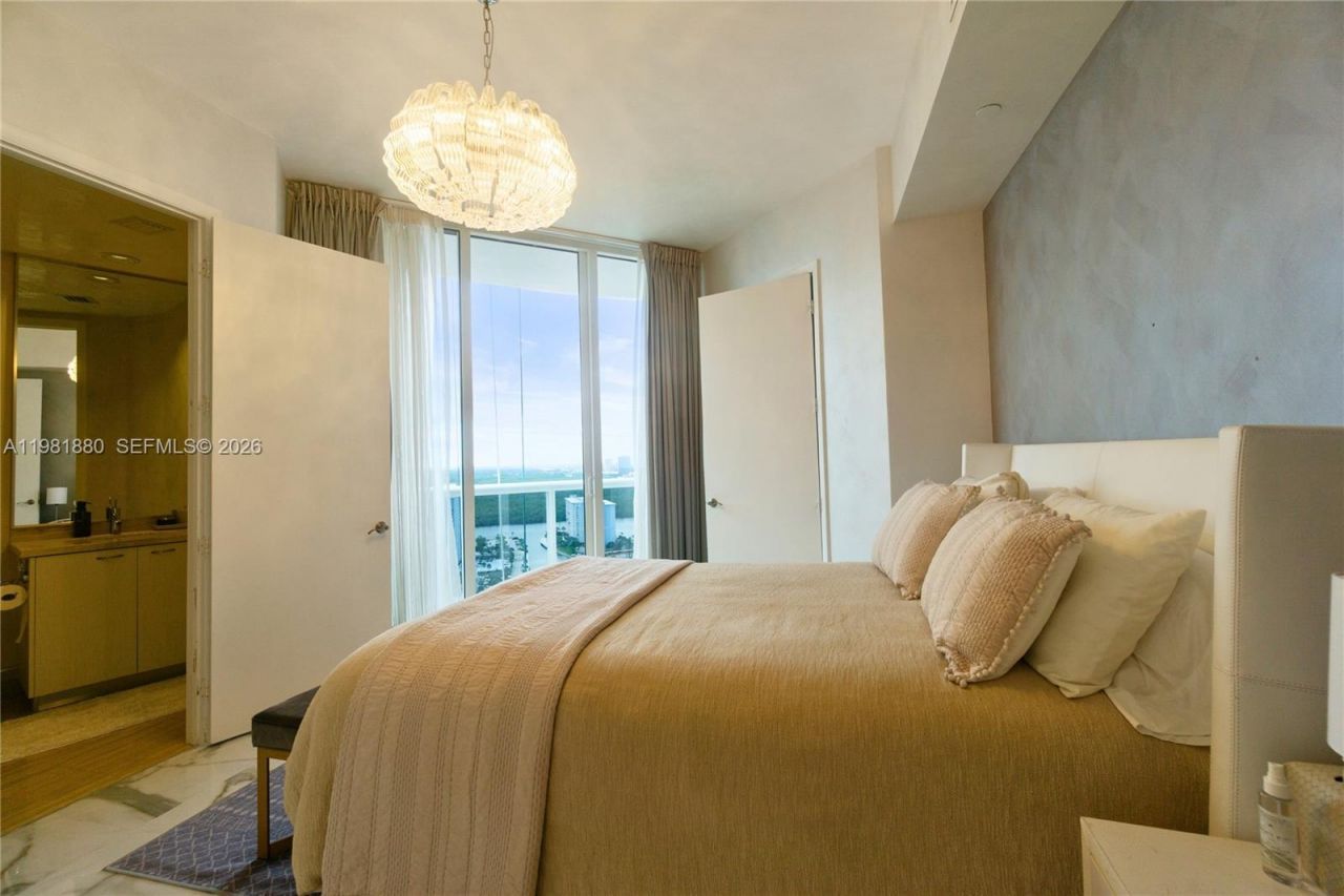 15811 Collins Ave , Unit 2606, Sunny Isles Beach, FL 33160 Photo