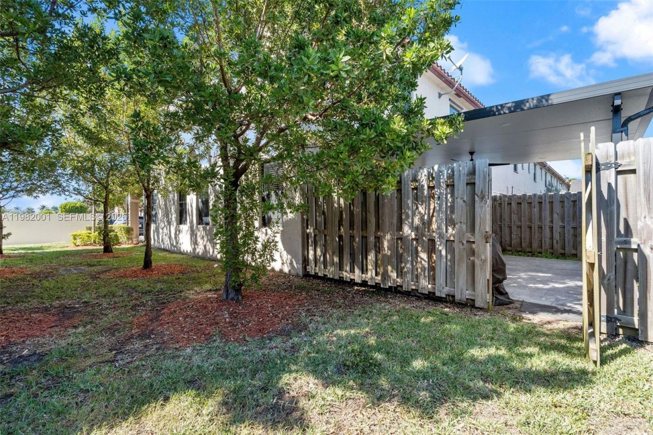 24981 SW 114 Ct, Homestead, FL 33032 Photo