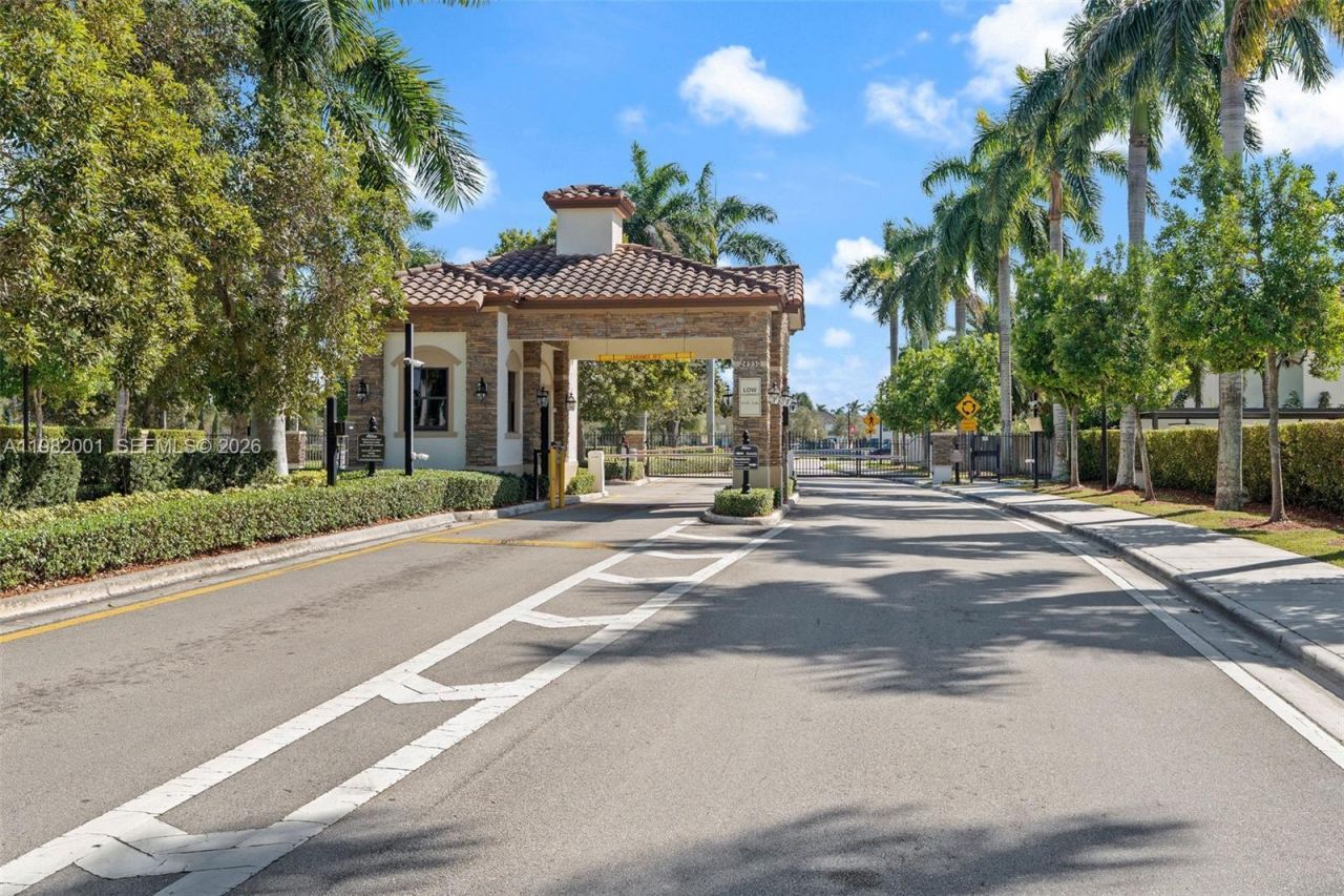 24981 SW 114 Ct, Homestead, FL 33032 Photo