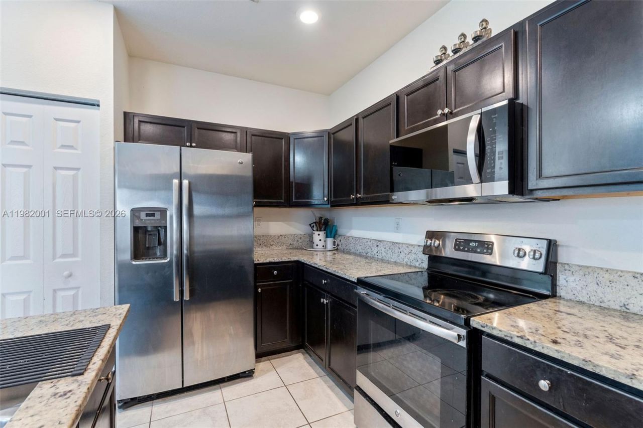 24981 SW 114 Ct, Homestead, FL 33032 Photo